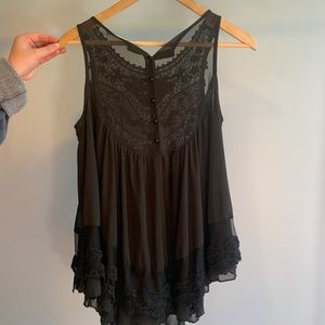 Black altar’d state top